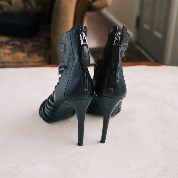 Guess Conny Sandal Heels - Picture 3 of 8